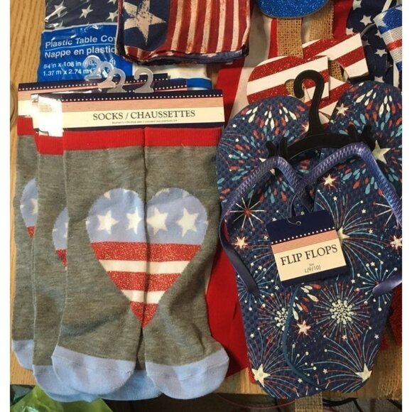 New Bundle of 11 Patriotic American Flag Decorations Ribbons & Socks - Picture 5 of 10